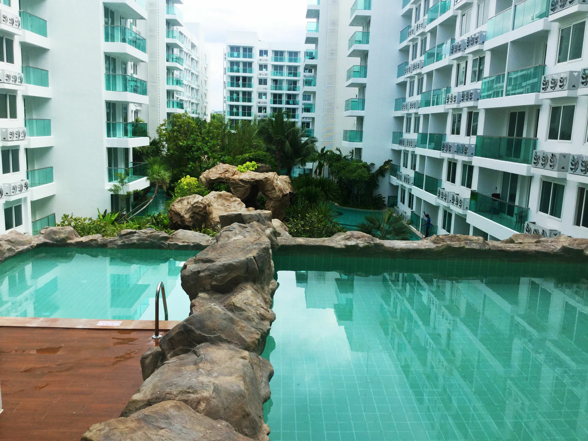 Amazon Residence By Pattaya Sunny Rentals Jomtien Beach Extérieur photo