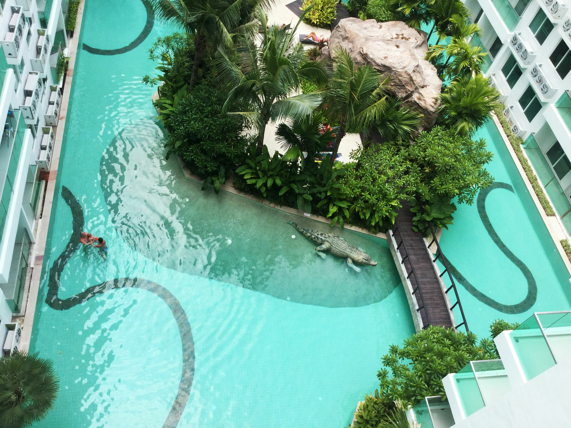 Amazon Residence By Pattaya Sunny Rentals Jomtien Beach Extérieur photo