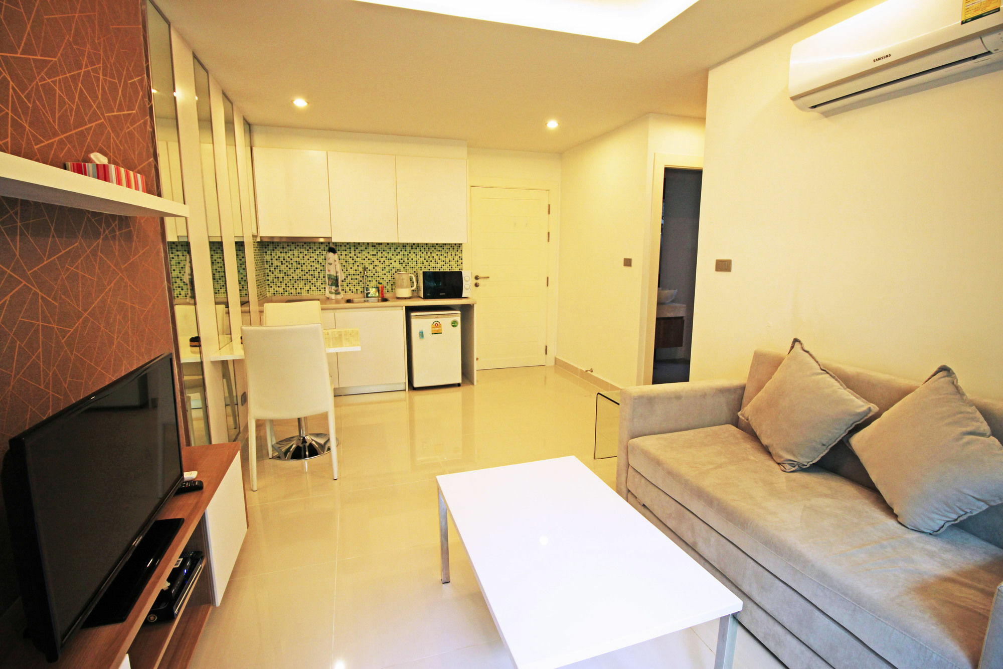 Amazon Residence By Pattaya Sunny Rentals Jomtien Beach Extérieur photo